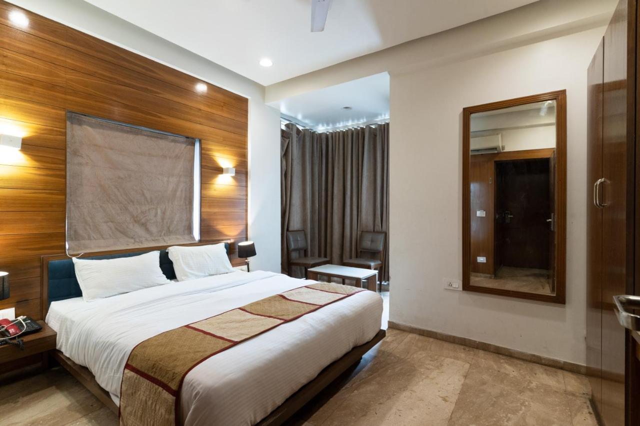 Hotel Kyra Airport Ahmedabad Buitenkant foto